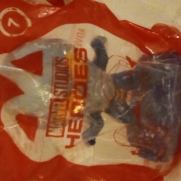 2019 McDonalds Iron Man #2 and #10 War Machine - Picture 3 of 4